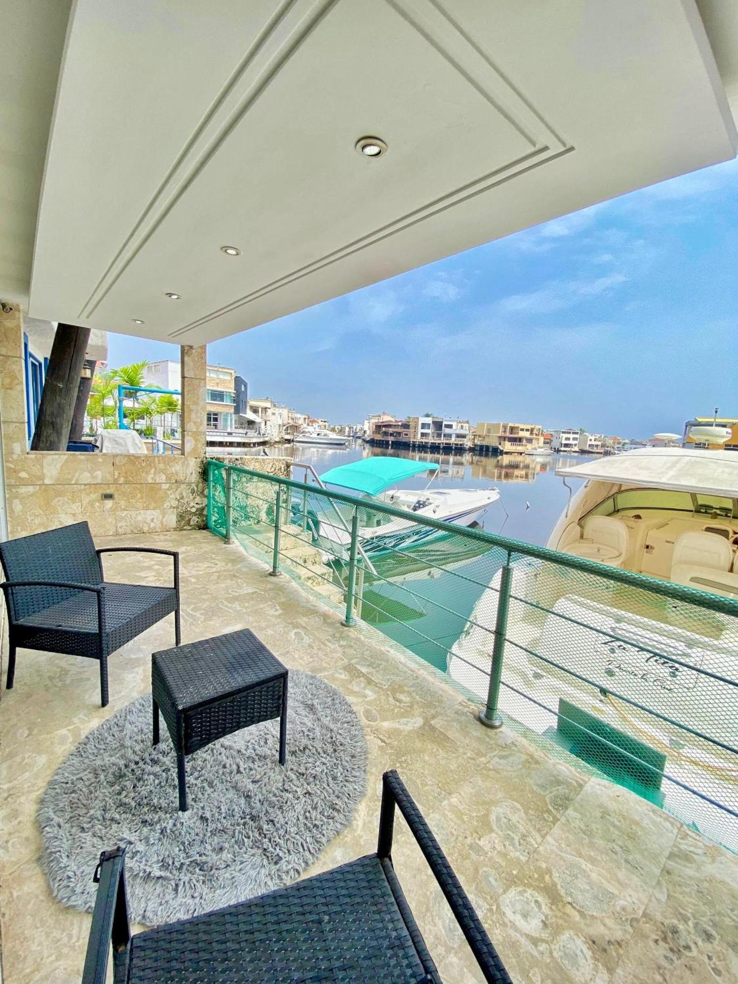 Hermosa Lujosa Y Moderna Casa Bote De 4 Habitaciones Con Piscina プエルト・ラ・クルス エクステリア 写真