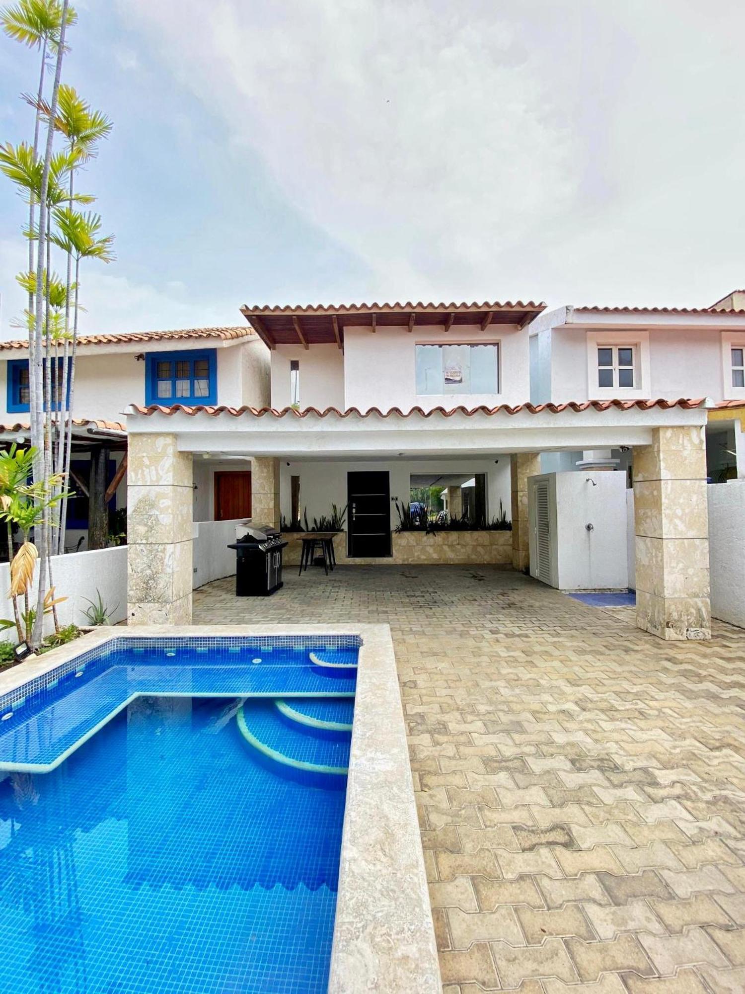 Hermosa Lujosa Y Moderna Casa Bote De 4 Habitaciones Con Piscina プエルト・ラ・クルス エクステリア 写真