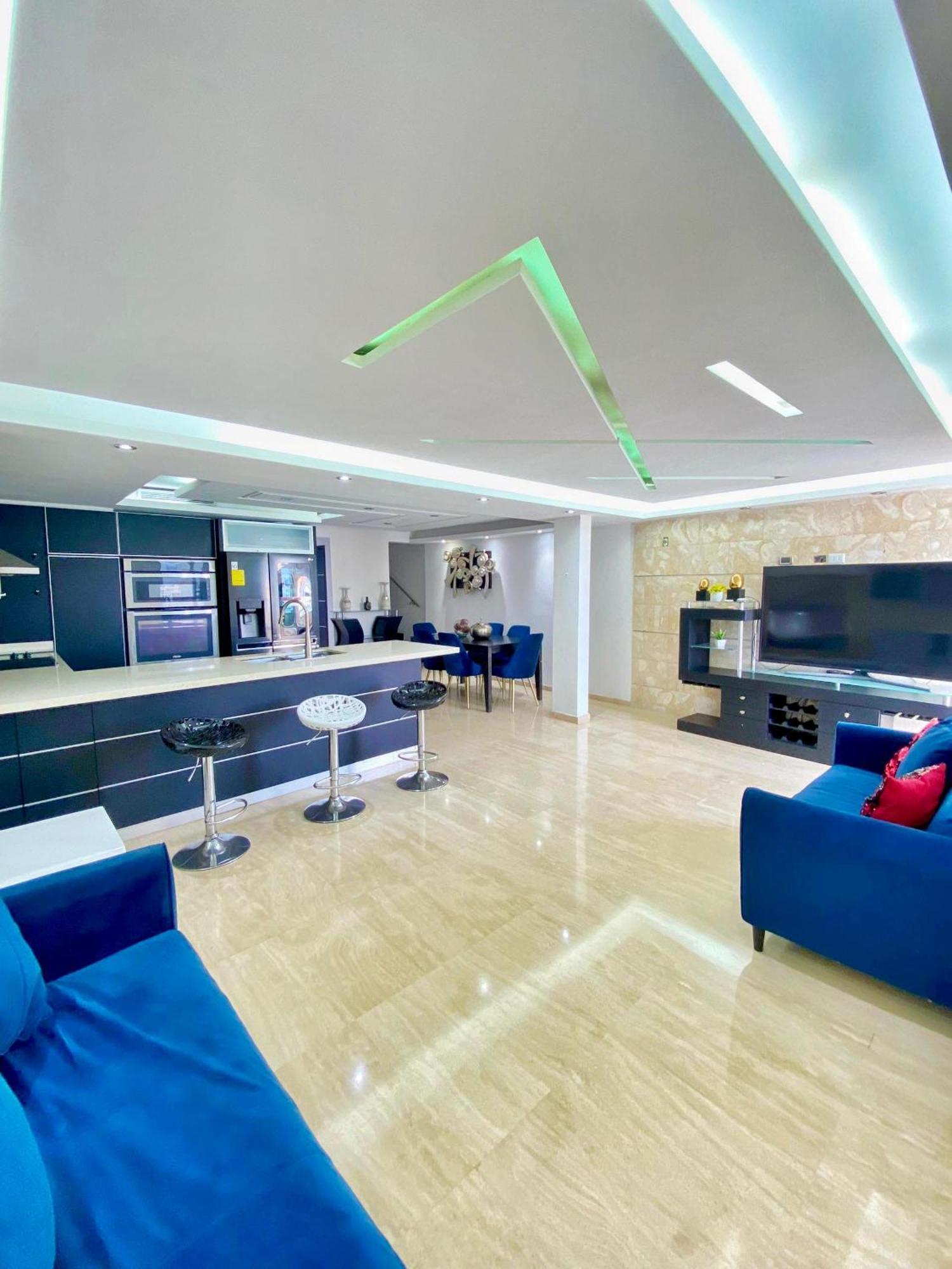 Hermosa Lujosa Y Moderna Casa Bote De 4 Habitaciones Con Piscina プエルト・ラ・クルス エクステリア 写真