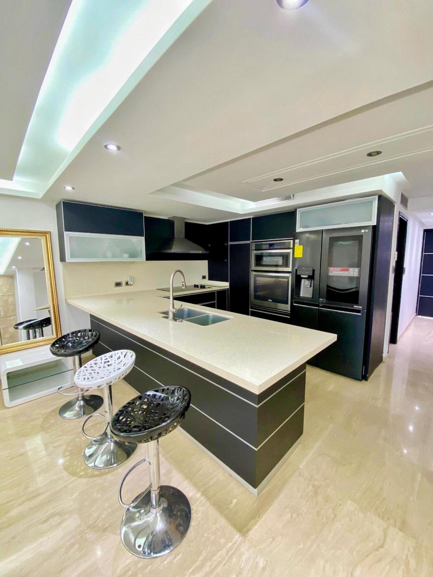 Hermosa Lujosa Y Moderna Casa Bote De 4 Habitaciones Con Piscina プエルト・ラ・クルス エクステリア 写真