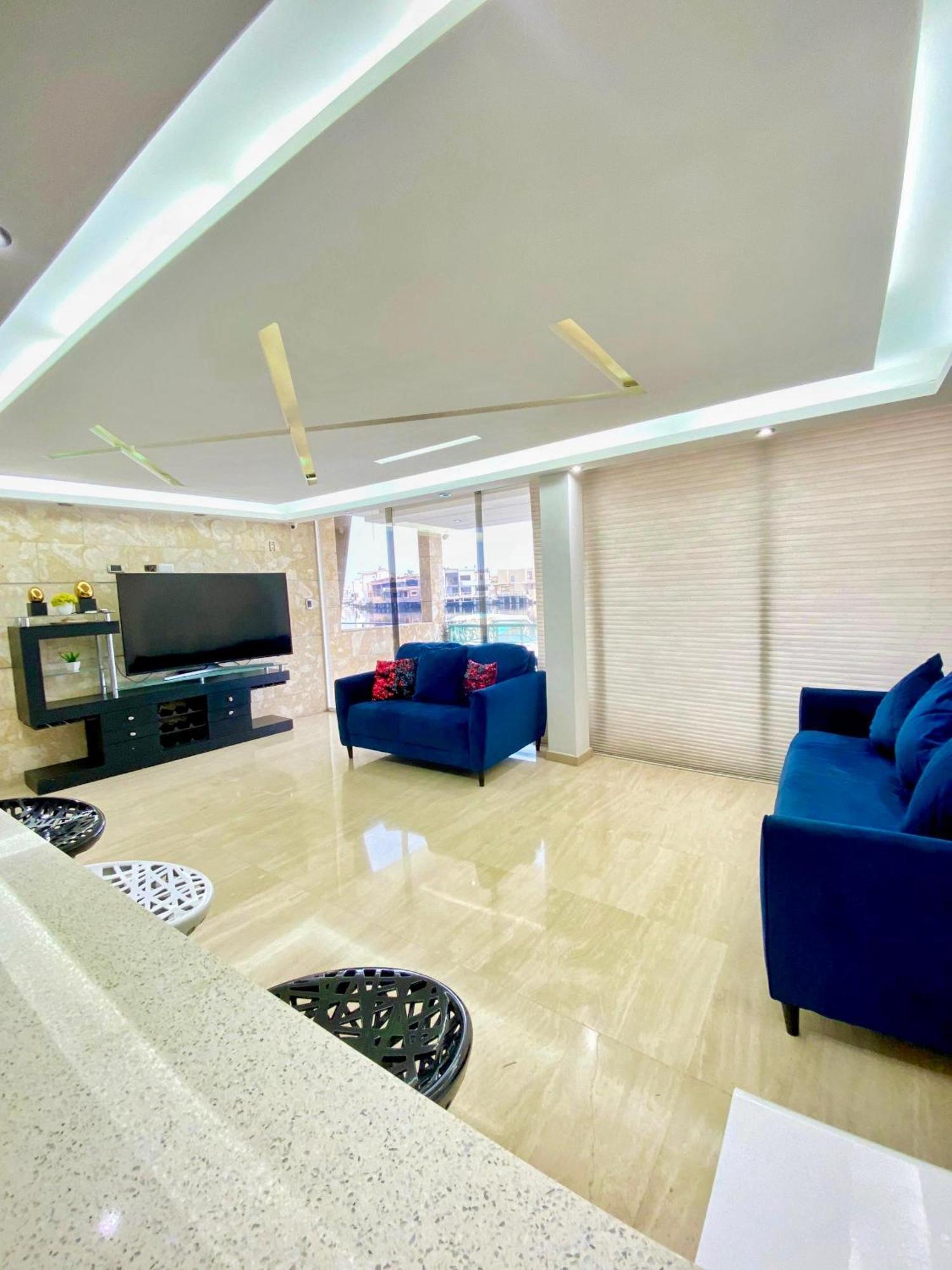 Hermosa Lujosa Y Moderna Casa Bote De 4 Habitaciones Con Piscina プエルト・ラ・クルス エクステリア 写真